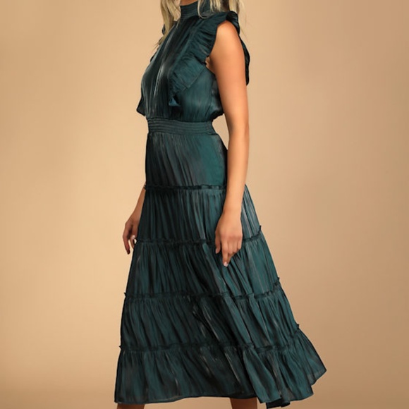 Lulus Take A Glance Emerald Green Tiered Mock Neck Midi Dress - Size S - Picture 1 of 1